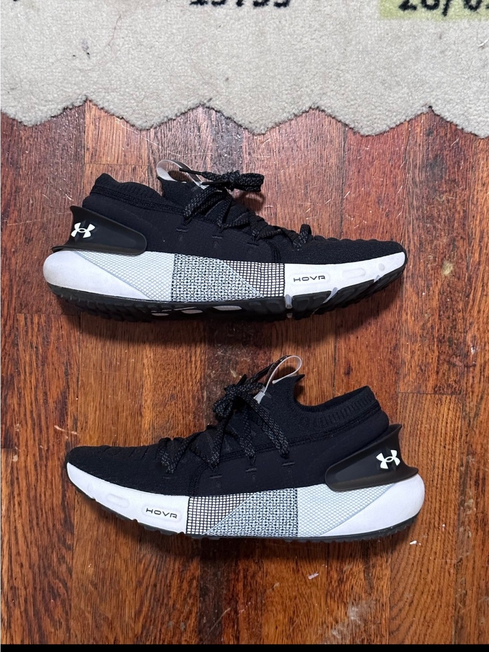 BARELY worn men's size 10 Under Armour HOVR - Picture 3 of 4